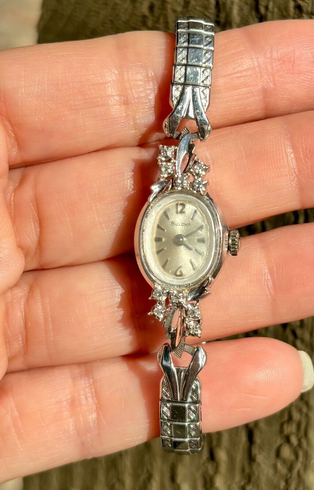 Vintage Bulova Diamond Watch for Women: Timeless Elegance and Luxury