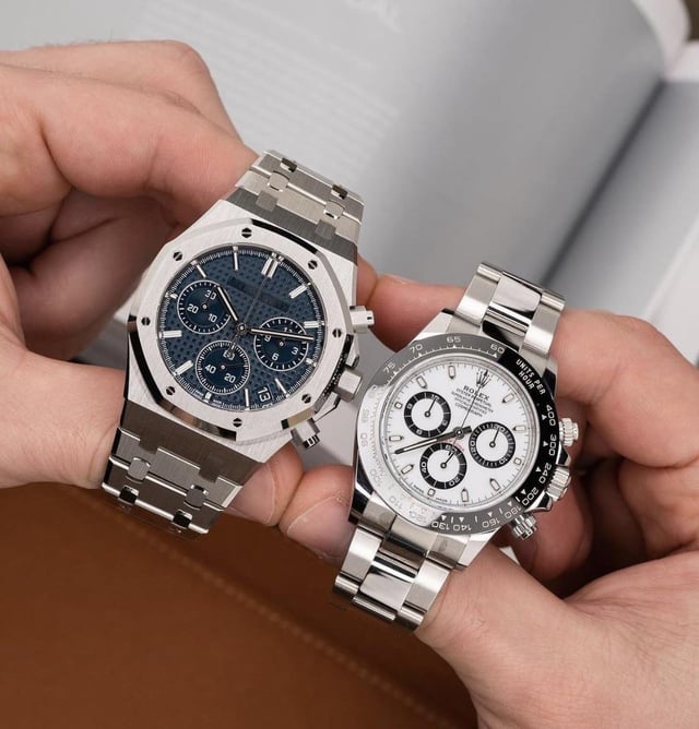 Audemars Piguet Royal Oak vs Rolex: Reddits Take on Luxury Watch Debate