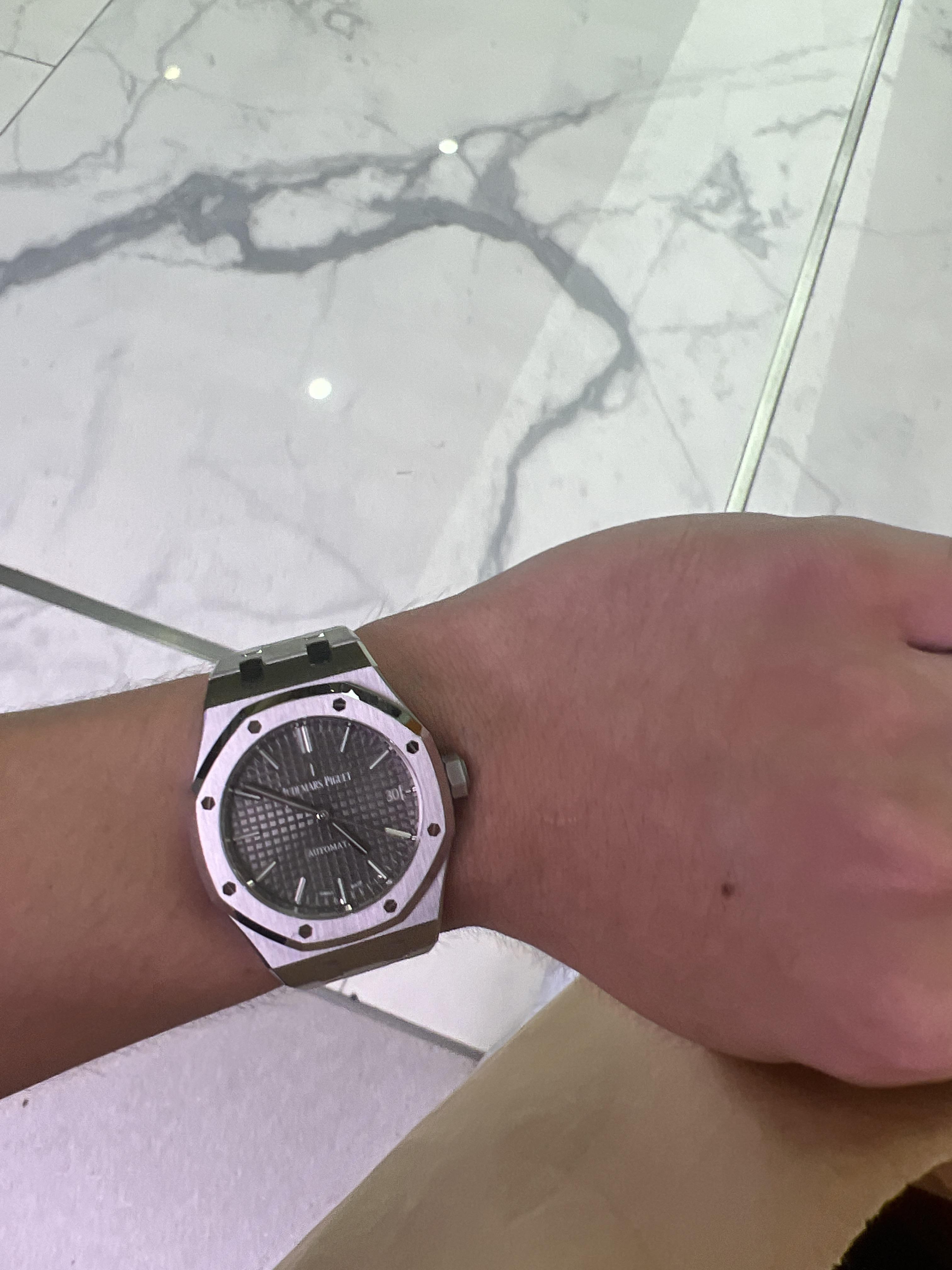 Audemars Piguet Basic Salary in Singapore: What You Need to Know on Reddit